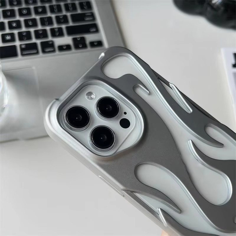 Ốp điện thoại mỏng rỗng họa tiết ngọn lửa 3D mới cho iPhone 17 16 15 14 13 12 11 Pro Max 15 14 16 Plus Vỏ mềm bảo vệ chống sốc