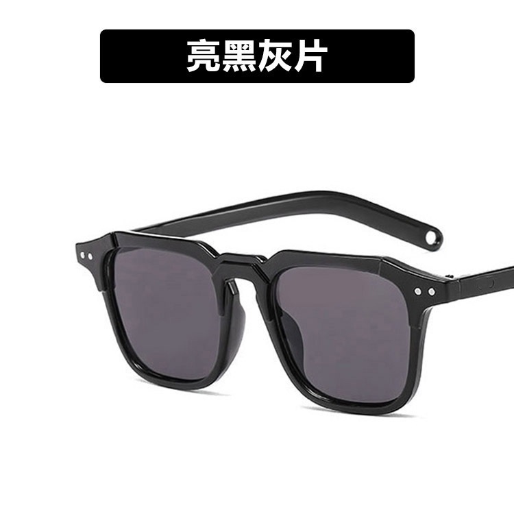 Kính râm thể thao chống tia cực tím hợp thời trang dành cho nữ ➤ Ống kính rộng chống chói để chạy bộ, câu cá, đi biển và lái xe ➤ Phụ kiện ngoài trời sành điệu