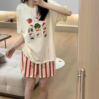 Bộ Đồ Ngủ Kích Thước Lớn Nữ Sọc Đỏ Kitty Bộ Đồ Ngủ Tay Ngắn Áo Quần Short Hai Mảnh Nữ Mùa Hè Mỏng Phong Cách Có Thể Mặc Bên Ngoài Bộ Đồ Ngủ Hoạt Hình Loungewear Quần Bộ Đồ Ngủ Hợp Thời Trang Quần Áo Nữ Size Lớn