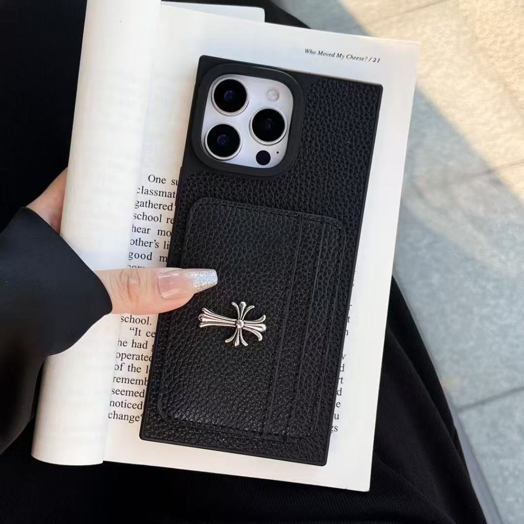 Da Cao Cấp Đinh Tán Da Vuông Mềm Ốp Lưng Cho iPhone 16 Pro Max Vỏ Điện Thoại iPhone 16 15 14 13 12 11 Pro Max 13Mini 14Plus XSMAX XR Vỏ Đeo Ngang