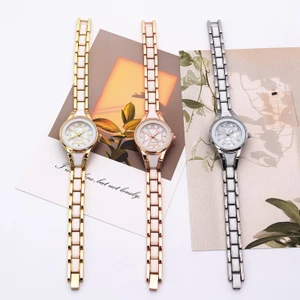 Đồng hồ hoa nữ thời trang Phiên bản Hàn Quốc Đồng hồ thạch anh giả gốm sứ nữ sinh viên