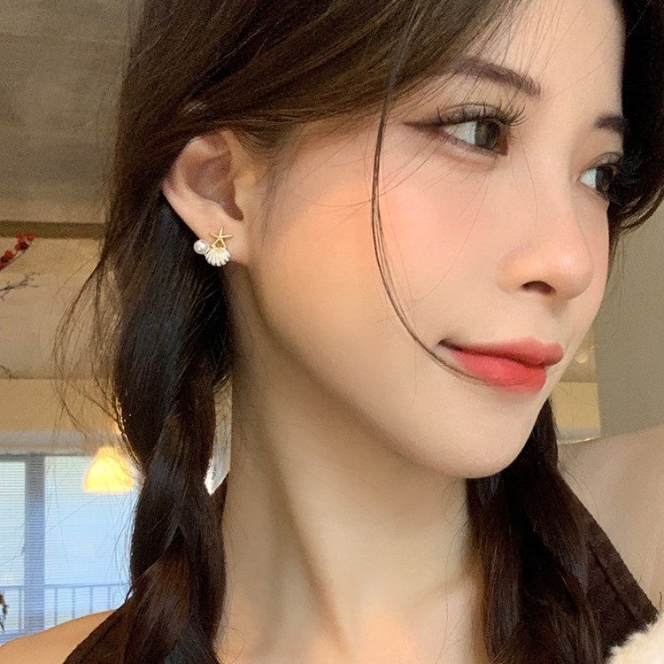 Bông tai dát ngọc trai ngọt ngào và đẹp cho quà tặng ngày lễ của phụ nữ