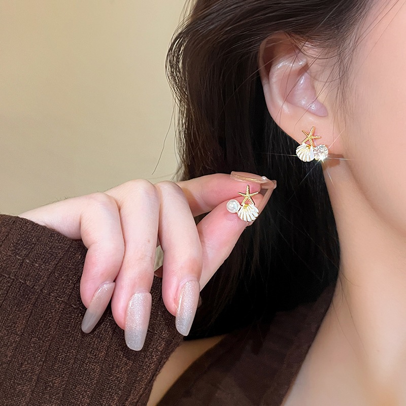 Bông tai dát ngọc trai ngọt ngào và đẹp cho quà tặng ngày lễ của phụ nữ