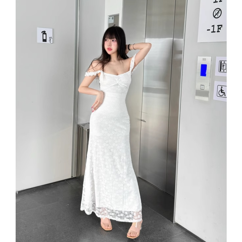 Đầm ôm-fit hông dáng đuôi cá thiết kế không tay, eo cao, mỏng và thanh lịch, phù hợp cho các nàng yêu thời trang