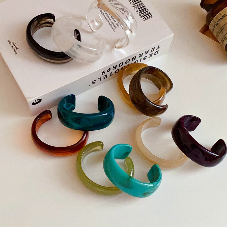 Vòng tay mở tròn hình học Acrylic nhẹ nhàng sang trọng thời trang cao cấp đơn giản khí chất trang sức tay