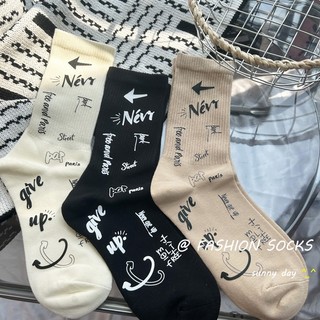 [oklife] Tất nữ dập nóng hoạt hình, ống giữa, đen/trắng, phong cách Nhật Bản, phụ kiện Dongdaemun