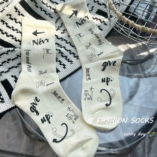 [oklife] Tất nữ dập nóng hoạt hình, ống giữa, đen/trắng, phong cách Nhật Bản, phụ kiện Dongdaemun
