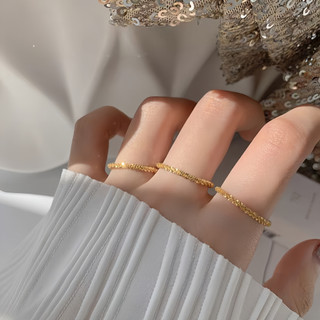 Thiết kế sóng tối giản hiện đại Nhẫn đầy sao Thép titan mạ vàng 18K lấp lánh cho nữ bé gái
