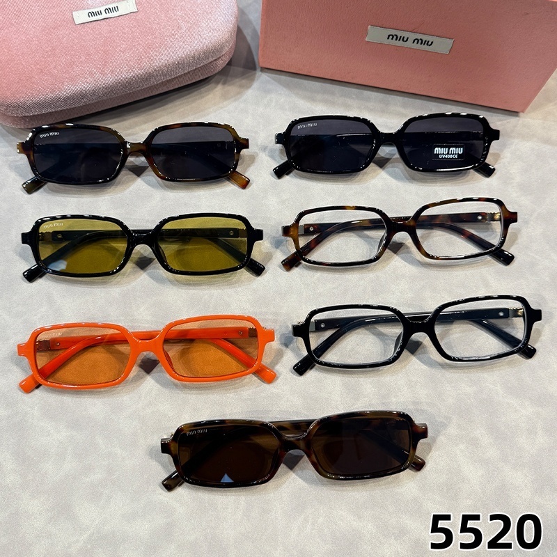Kính vuông unisex mới có thiết kế trung tính, hợp thời trang, nhẹ, thoải mái và mang lại hiệu ứng giảm béo và làm sáng với vẻ ngoài tự nhiên.