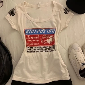 Áo thun ngắn tay cổ tròn Cotton in chữ nữ để giảm béo và đeo vai trước