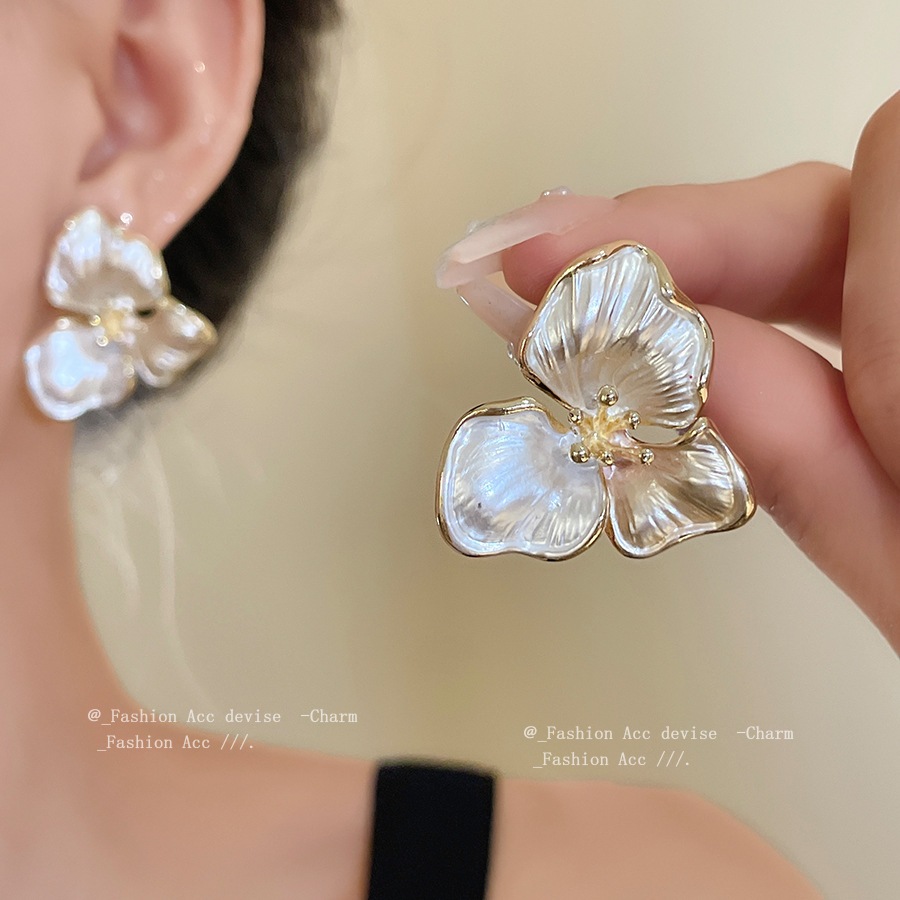 [Jewbeauty] Bông tai hình hoa ba cánh kim bạc đơn giản kiểu Pháp cổ điển đa năng và thời trang bông tai đi lại
