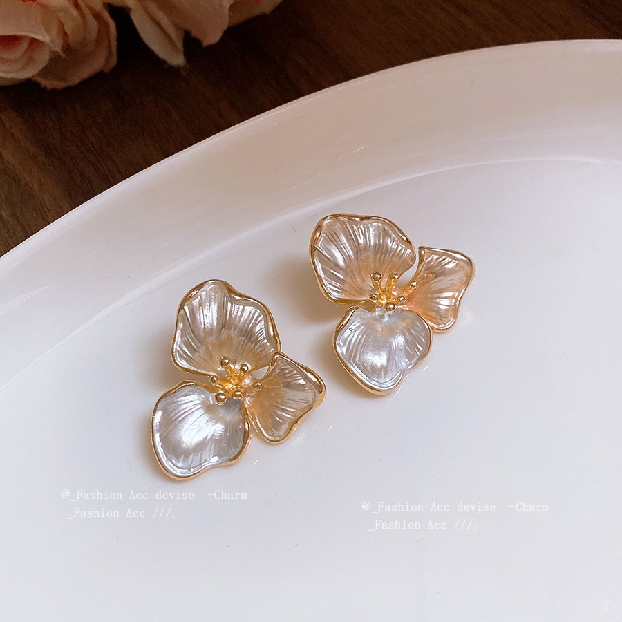 [Jewbeauty] Bông tai hình hoa ba cánh kim bạc đơn giản kiểu Pháp cổ điển đa năng và thời trang bông tai đi lại