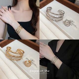 DREJEW Bộ vòng tay mở ba lớp họa tiết kim loại Vòng tay đa năng Châu Âu và Mỹ nhẹ sang trọng trang sức tay cao cấp