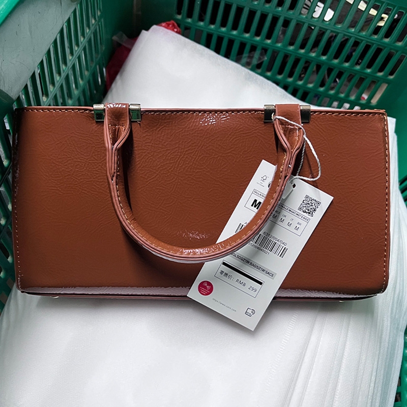 Túi xách đeo chéo vai có họa tiết ZARA dành cho nữ