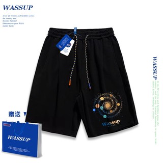 Thương hiệu WASSUP Đồng thương hiệu 2024 Quần short dáng rộng Unisex phong cách mới, sử dụng chất liệu Cotton Co giãn dày, thích hợp cho quần short hợp thời trang mùa hè, chống mài mòn, dễ dàng kết hợp, thoáng khí thoải mái, tận hưởng thời gian mát mẻ!