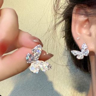Bông Tai Hình Bướm Đính Đá Lấp Lánh Sang Trọng