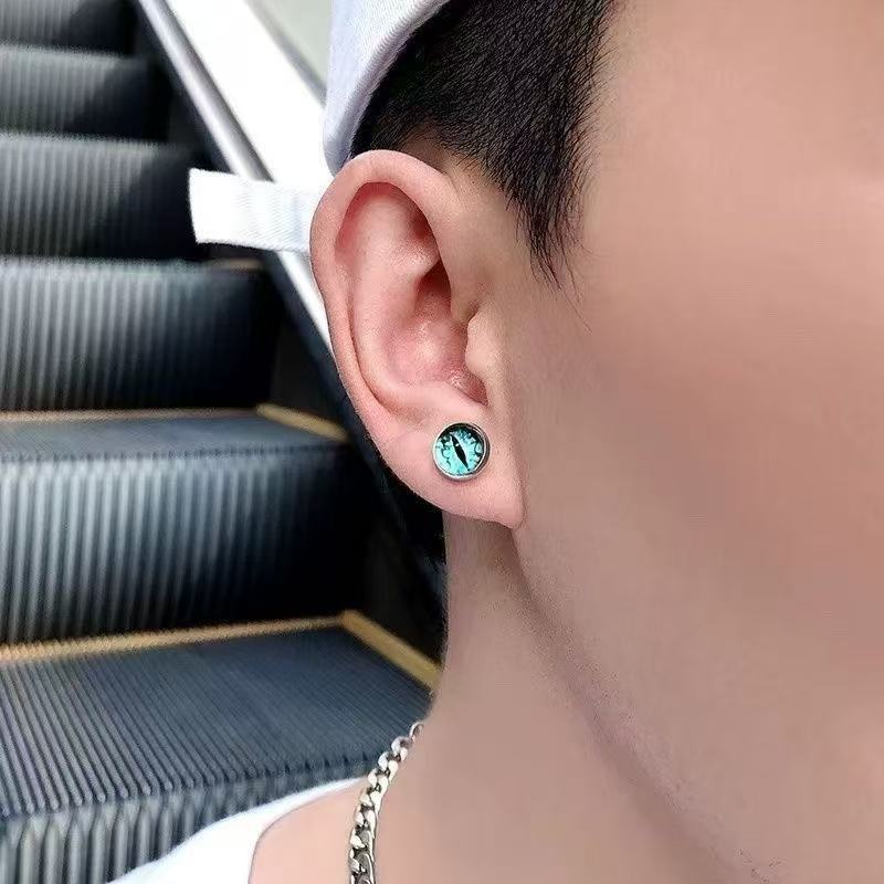 Vintage Thời Trang Thép Titan Ác Mắt Bông Tai Nam Nữ Không Phai Màu Retro Cá Tính