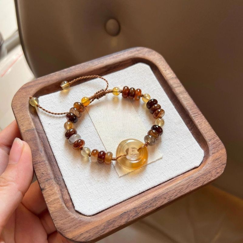 Vòng tay an toàn hổ phách Trung Quốc