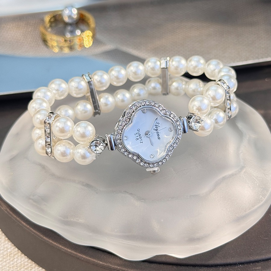 Đồng Hồ Nữ Ngọc Trai Pháp Đính Kim Cương Đồng Hồ Nữ Cỏ Ba Lá Ánh Sáng Sang Trọng Kéo Lên Vòng Tay Đồng Hồ Nữ Vòng Tay Đồng Hồ Thạch Anh Nữ