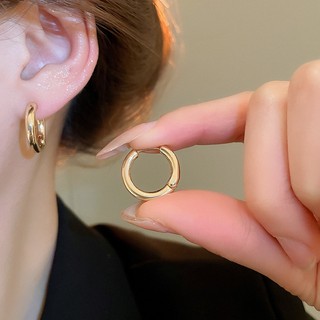 Châu Âu và Mỹ tròn bóng khóa tai retro thời trang bông tai nữ cá tính đa năng