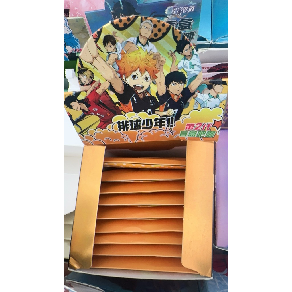 Haikyuu!! Hàng hóa Anime – Pin huy hiệu Flash 75mm + Bộ hộp mù thẻ trong suốt HD