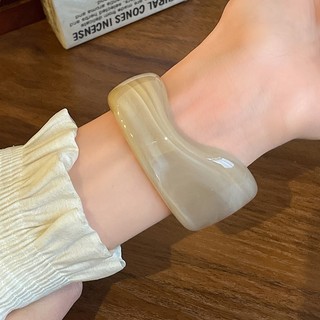Acrylic mờ không đều vòng tay nữ Hàn Quốc đơn giản cao cấp trang sức tay bán buôn