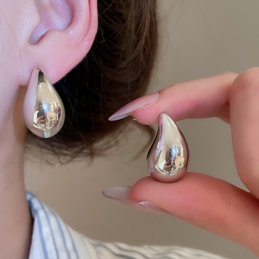 [Jewbeauty] Bông tai acrylic hình chữ C mịn màng, bông tai kim loại châu Âu và Mỹ, sang trọng nhẹ nhàng, thiết kế cao cấp, nữ thích hợp