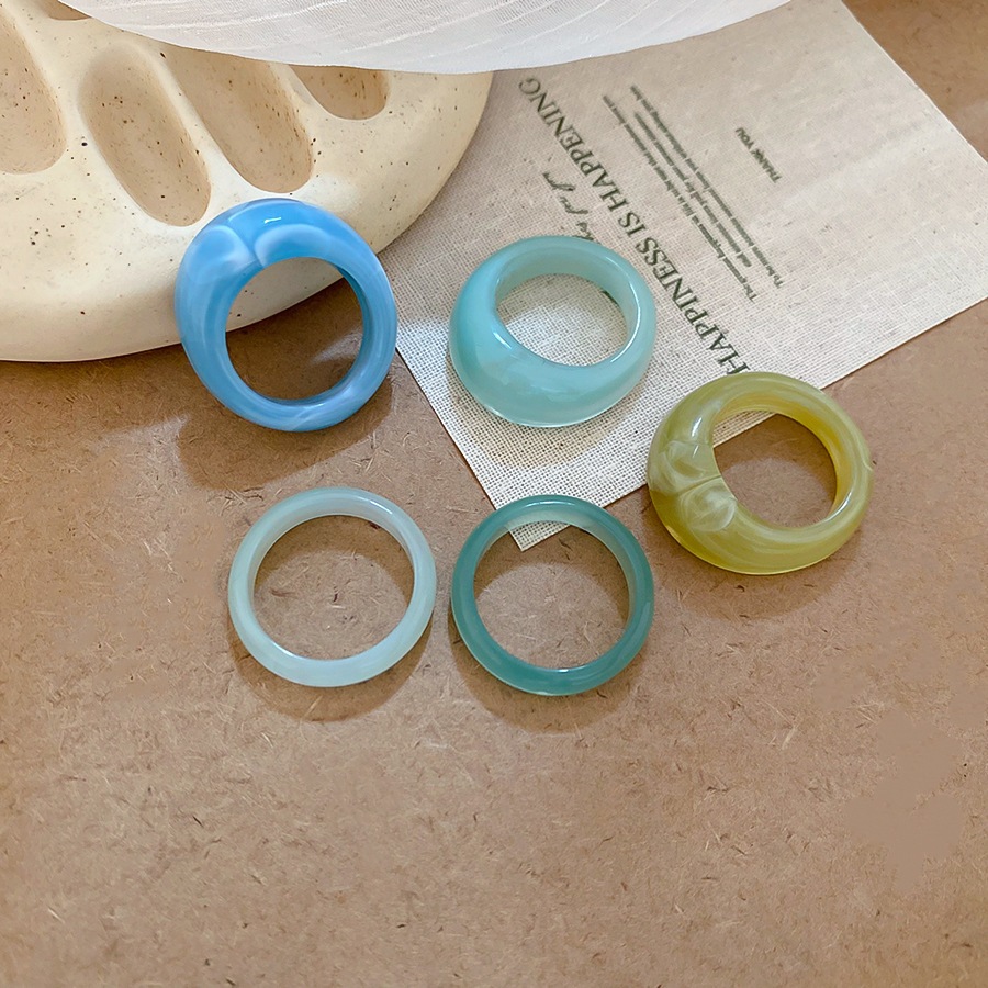 Bộ vòng tròn nhuộm quầng acrylic năm mảnh, nhẫn nhỏ xinh phù hợp với nữ
