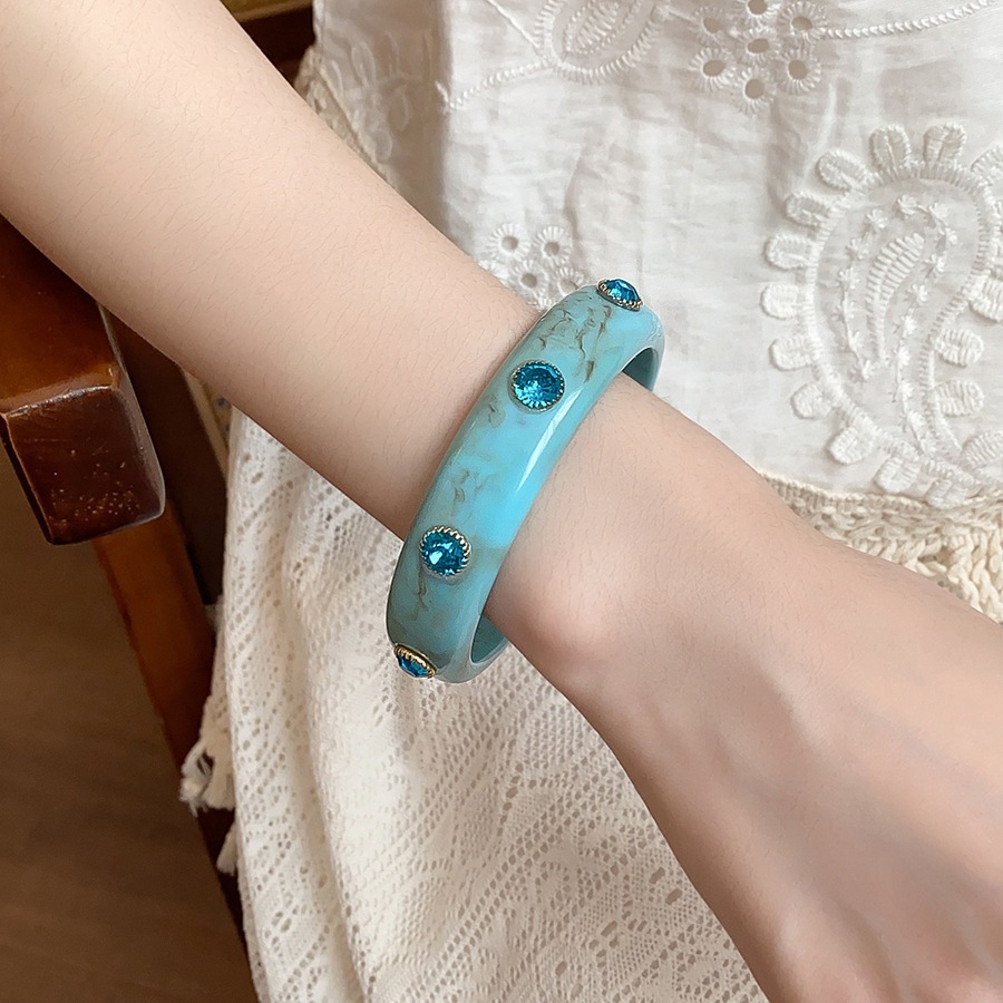 Vòng tay màu khảm kim cương Acrylic phong cách cổ điển châu Âu, sang trọng và đa dụng