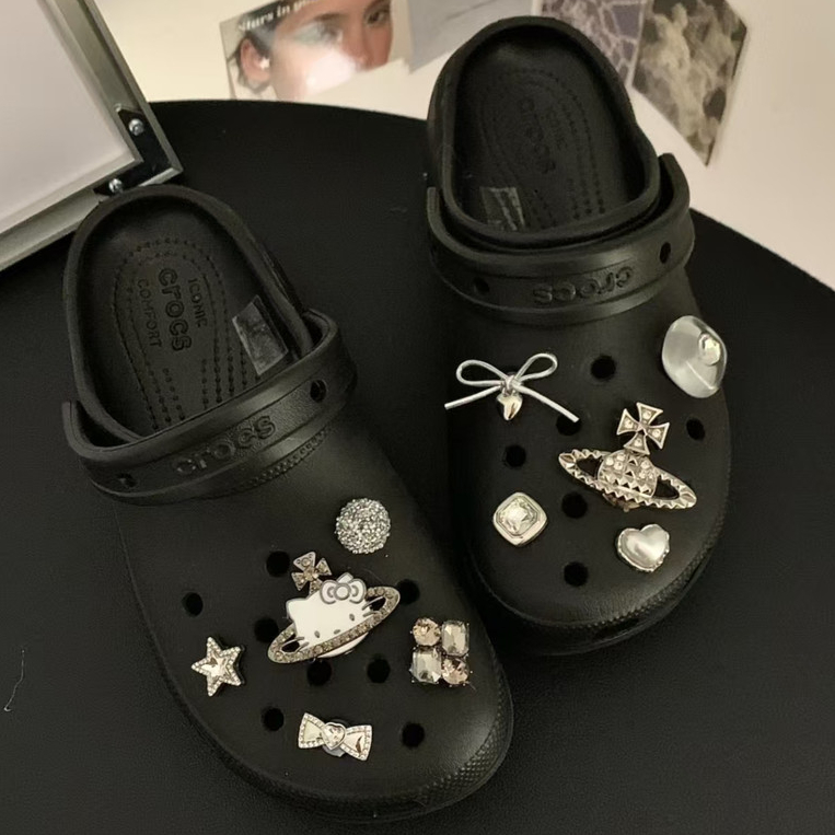 HelloKitty Hello Kitty Phụ Kiện Giày DIY Có Lỗ, Hoa 3D, Có Thể Tháo Rời, Phù Hợp Crocs, Giày Hoa Ins
