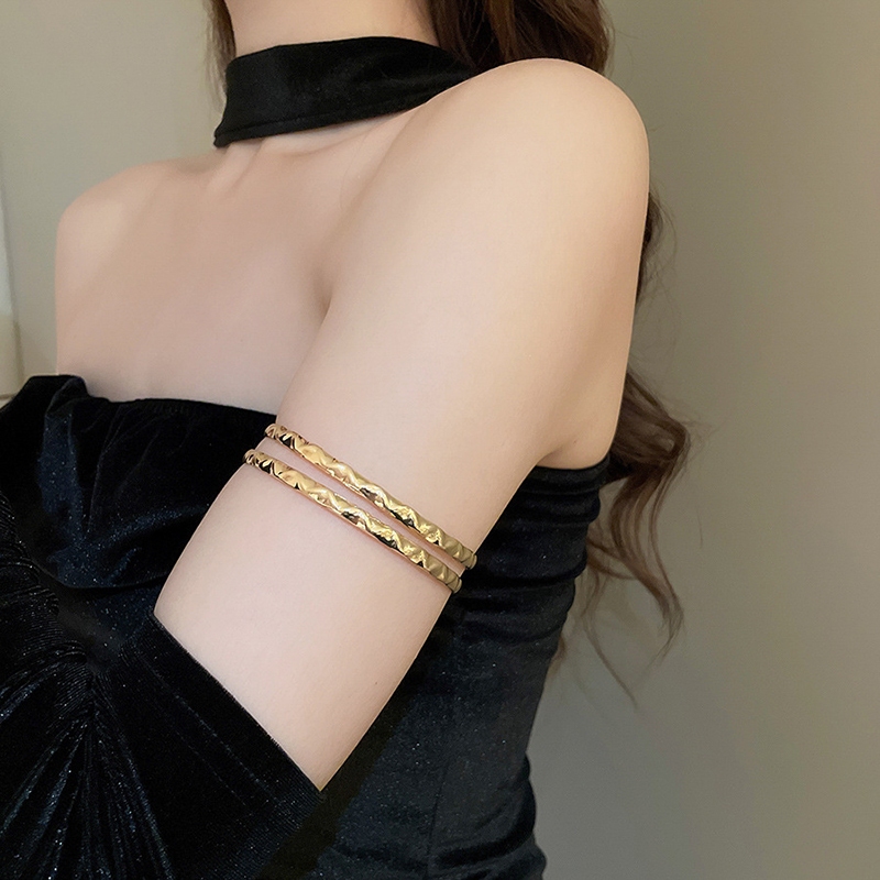 Vòng Tay Kiểu Sóng Thiết Kế Tối Giản Rỗng Nghệ Thuật Vàng Sáng Bóng Mở Có Thể Điều Chỉnh Phụ Kiện Thời Trang