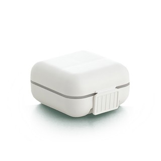 Hộp Đựng Thuốc Mini Cầm Tay – Nhiều Ngăn, Nhỏ Gọn, Dễ Mang Theo