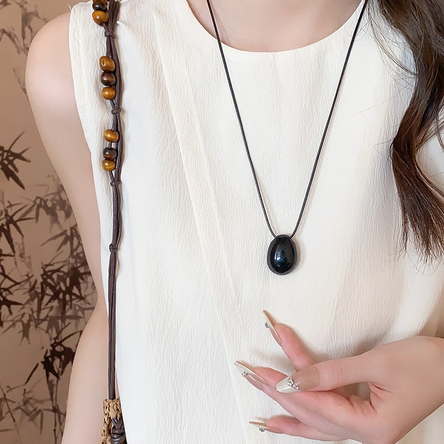 Vòng cổ mặt bầu dục phong cách dân tộc, đơn giản và đa năng