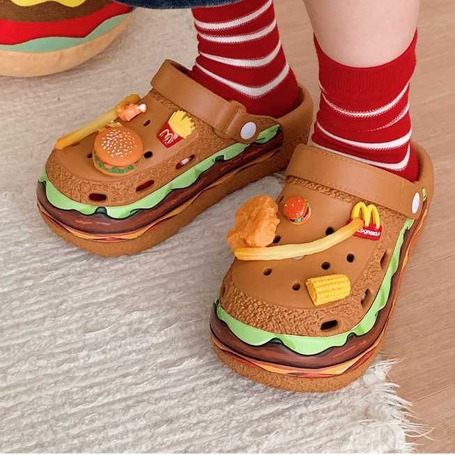 Thích hợp cho Crocs Bánh mì kẹp thịt ba chiều Giày khoai tây chiên Pháp Phụ kiện giày tự làm có lỗ có thể tháo rời Khóa giày trái tim cô gái Đồ trang trí vui nhộn Giày giác quan cao cấp Hoa Busch Khóa giày Zhibixing ins Giày hoa