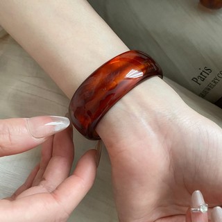 Vòng tay màu cà phê phong cách cổ điển, thiết kế hở miệng, phù hợp cá tính nữ giới