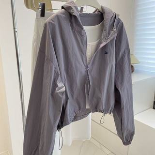 Mũ và áo khoác unisex chống nắng UV, bảo vệ khỏi tia cực tím, nhẹ và mềm mại, phù hợp cho hoạt động thể thao ngoài trời.