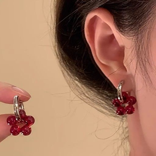 Bông tai hoa lựu đỏ cổ điển