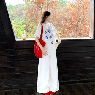 Áo Thun Nữ Oversize Baggy Cotton Phong Cách Thời Trang Hiện Đại