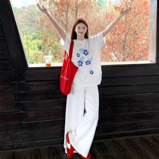 Áo Thun Nữ Oversize Baggy Cotton Phong Cách Thời Trang Hiện Đại