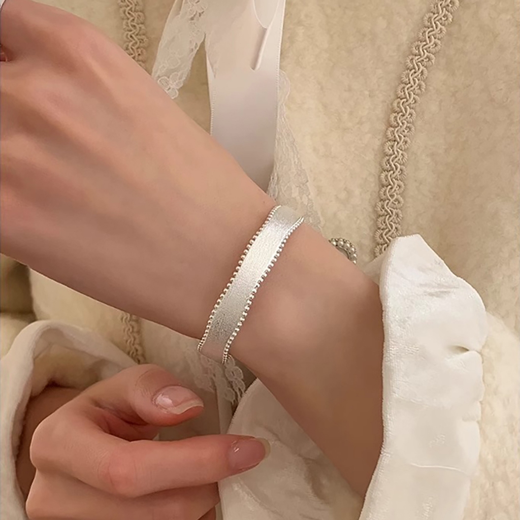Trang sức vòng tay nữ thời trang Hàn Quốc, satin lụa họa tiết vẽ thủ công và hạt gạo, quà tặng sang trọng