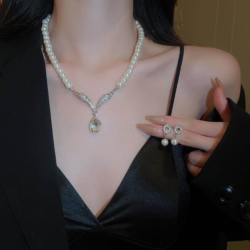 Vòng cổ và bông tai ngọc trai giọt nước kết hợp kim cương, thiết kế thời thượng, phù hợp làm quà tặng