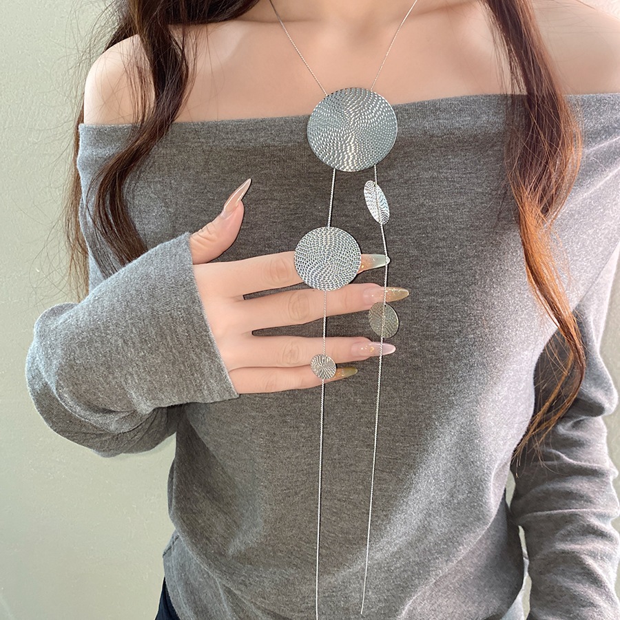Vòng cổ tua rua kim loại có thể điều chỉnh, thiết kế tuyên bố mạnh mẽ với lớp dây chuyền màu mát độc đáo, món quà thời trang dành cho nữ