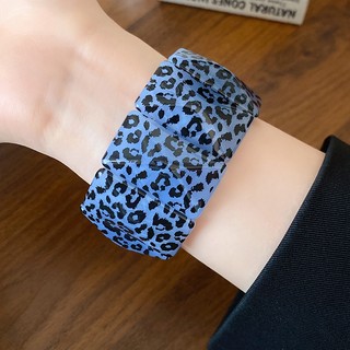 Vòng tay acrylic vuông in hình con báo, trang sức thời trang cho nữ