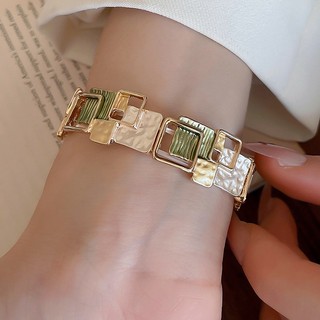 Vòng tay kim loại vuông thời trang cho nữ