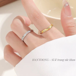 Nhẫn titan nữ không gỉ mạ vàng 18k thiết kế viền đá uốn lượn thời trang trẻ trung