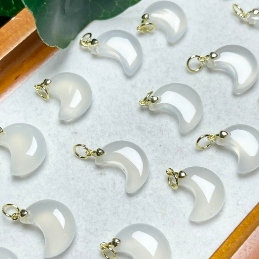 Ưu đãi đặc biệt sản phẩm mới: Mã não trắng tự nhiên - Mặt trăng nhỏ cho vòng tay và mặt dây chuyền