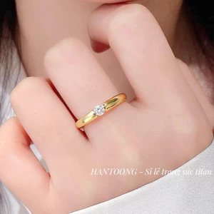 Nhẫn titan cao cấp không gỉ mạ vàng 18k thiết kế gắn đá đơn giản thanh lịch