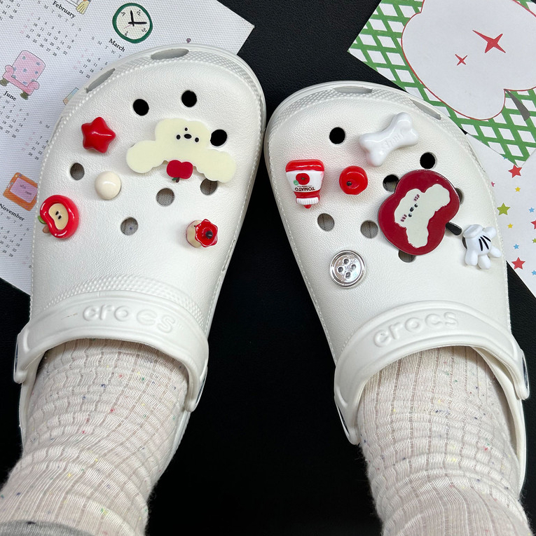 Phụ Kiện Giày Lỗ Hoạt Hình Dễ Thương Apple Puppy Giày Hoa Thích Hợp Cho Crocs Sáng Tạo Khóa Giày DIY Có Thể Tháo Rời Khóa Giày Lỗ Khóa Giày Busch Khóa Giày Zhibixing ins Giày Hoa