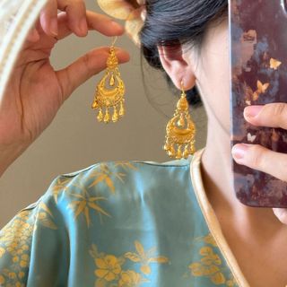 Bông tai tua rua màu vàng phong cách retro Trung Hoa mới với thiết kế tua rua dài cao cấp