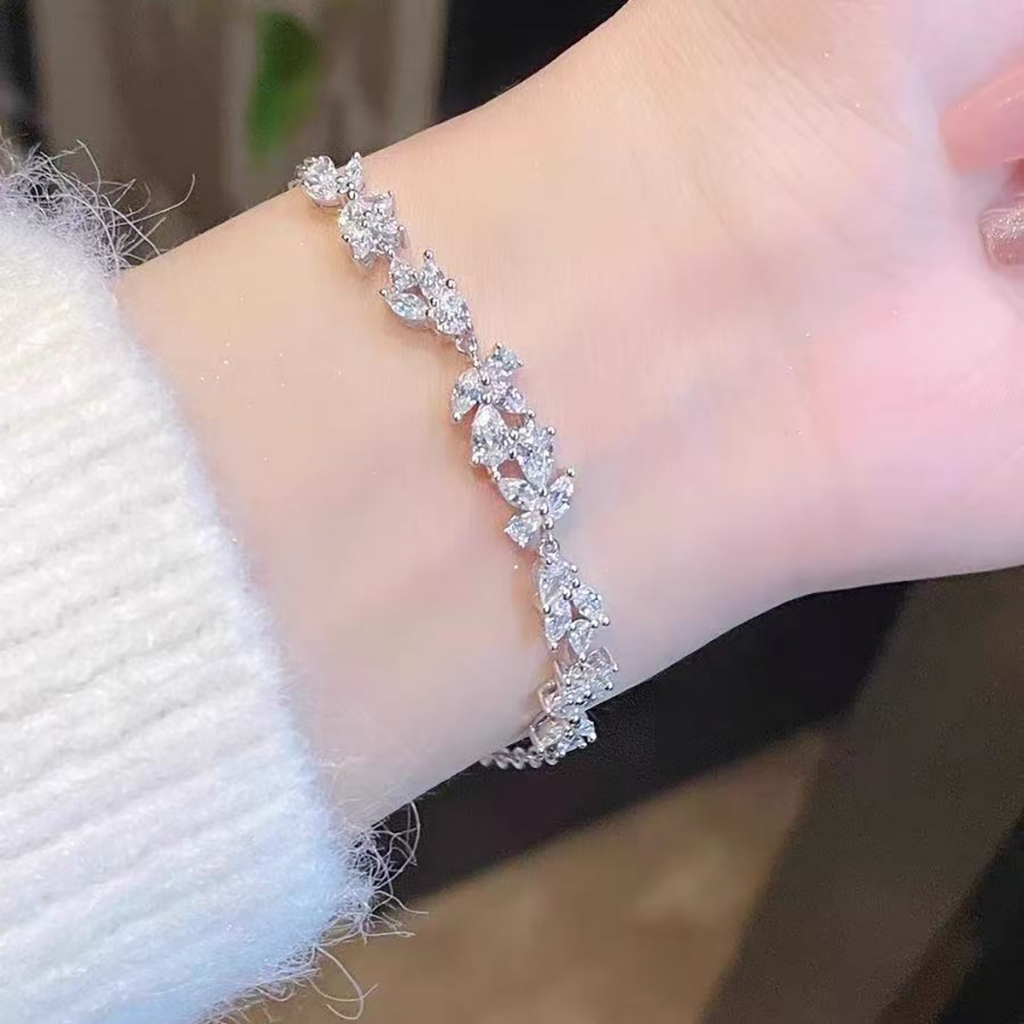 Vòng tay nữ cao cấp thiết kế ngọt ngào, họa tiết hoa phong cách Hàn Quốc - quà tặng hoàn hảo cho ngày lễ